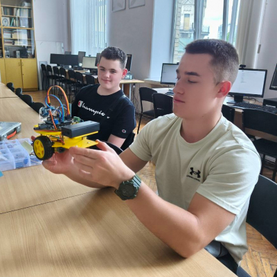 Відділення Інженерії та матеріалознавства Київської МАН запрошує на відкрите заняття