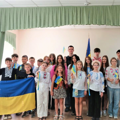 Державний Прапор України – символ, що відроджує та зцілює